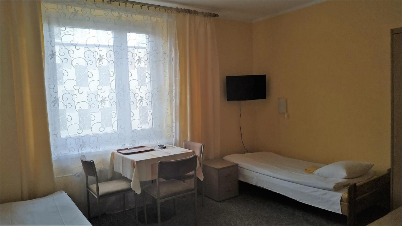 Hotel Eden 24H Rzeszow Luaran gambar