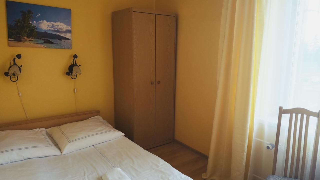Hotel Eden 24H Rzeszow Luaran gambar