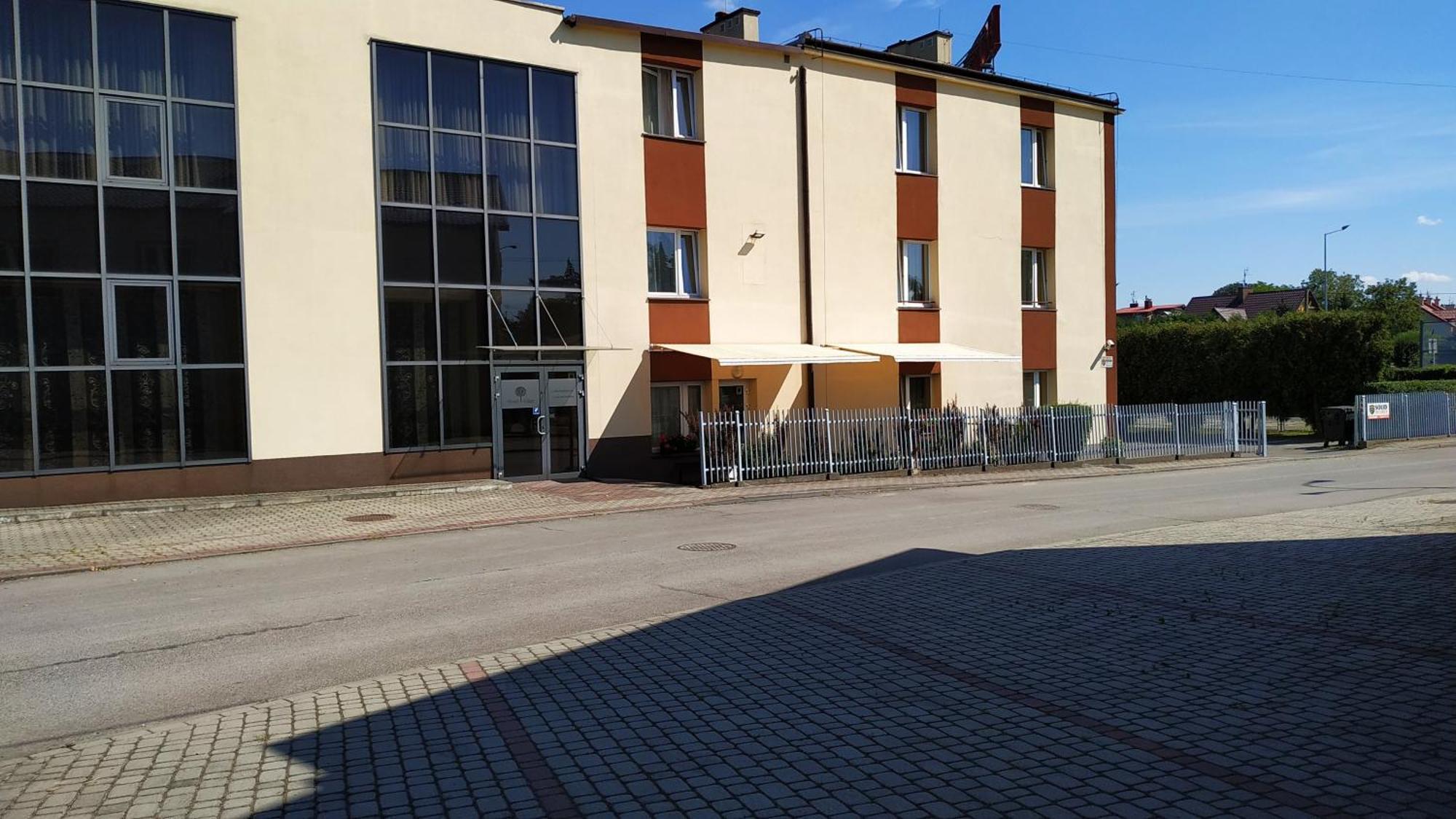 Hotel Eden 24H Rzeszow Luaran gambar