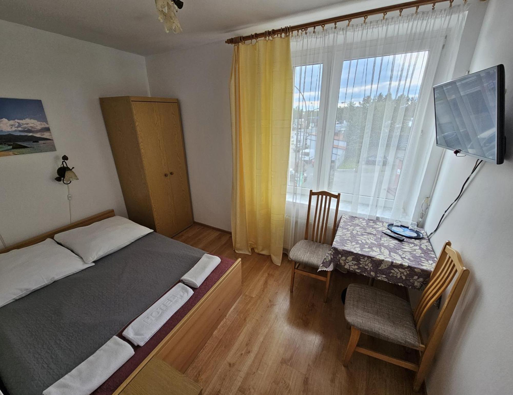 Hotel Eden 24H Rzeszow Luaran gambar