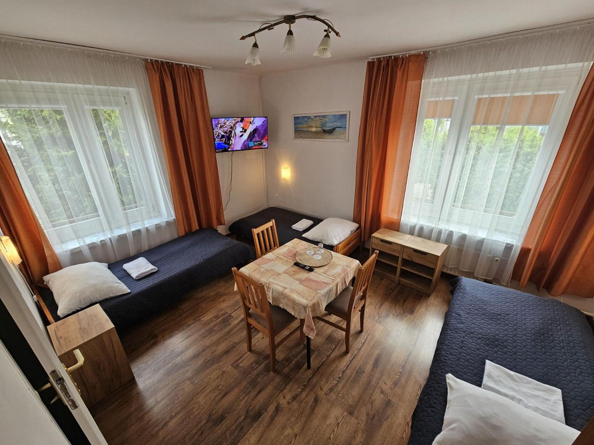 Hotel Eden 24H Rzeszow Luaran gambar