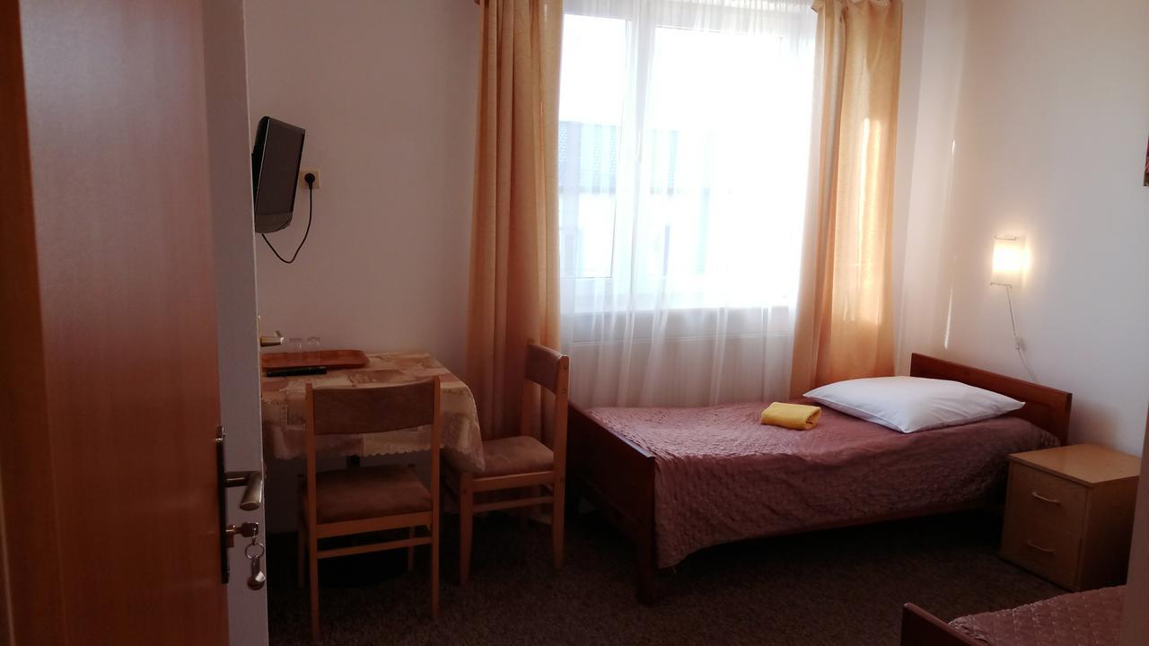 Hotel Eden 24H Rzeszow Luaran gambar